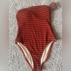 Strapless size medium lined bathing suit